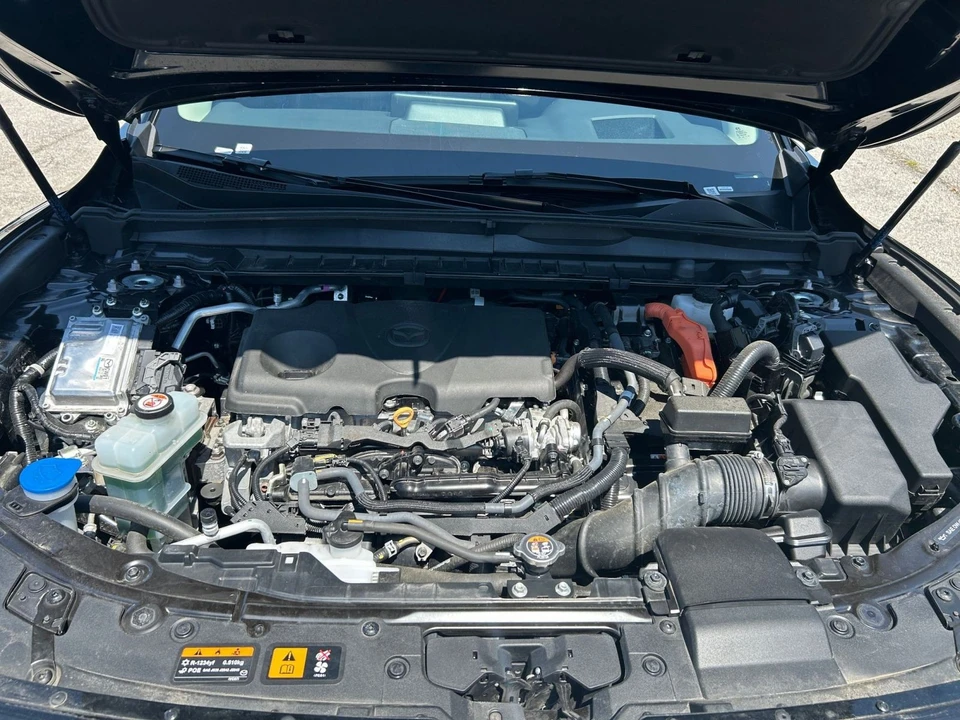 2025 Mazda CX-50 - Image 24 of 31