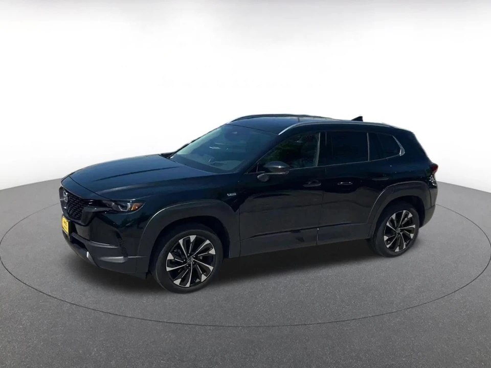 2025 Mazda CX-50 - Image 6 of 31