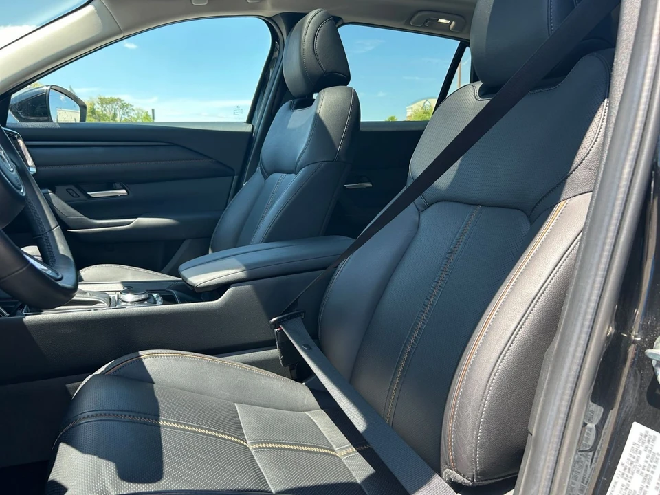 2025 Mazda CX-50 - Image 28 of 31