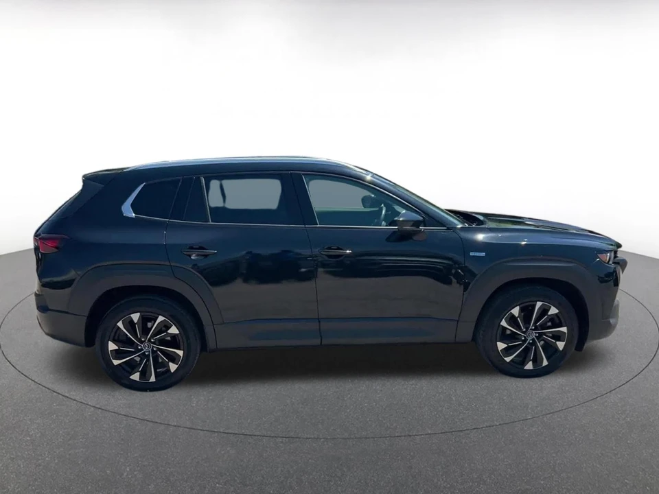 2025 Mazda CX-50 - Image 13 of 31