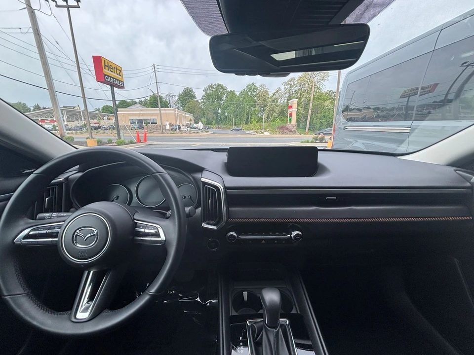 2025 Mazda CX-50 - Image 14 of 31