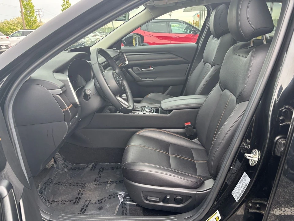 2025 Mazda CX-50 - Image 23 of 31