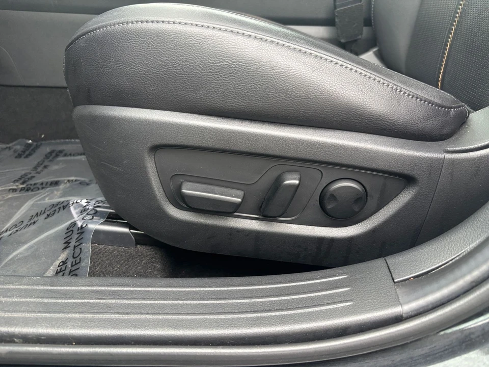 2025 Mazda CX-50 - Image 18 of 31