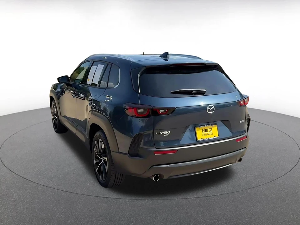 2025 Mazda CX-50 - Image 13 of 31