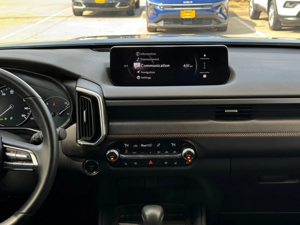 2025 Mazda CX-50 - Image 19 of 31