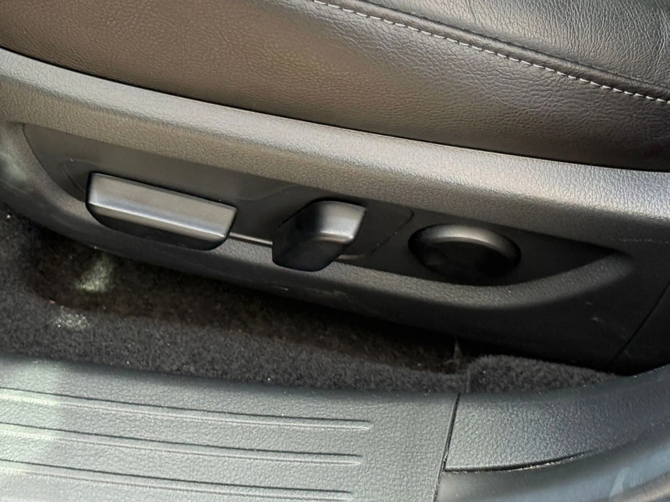 2025 Mazda CX-50 - Image 25 of 31