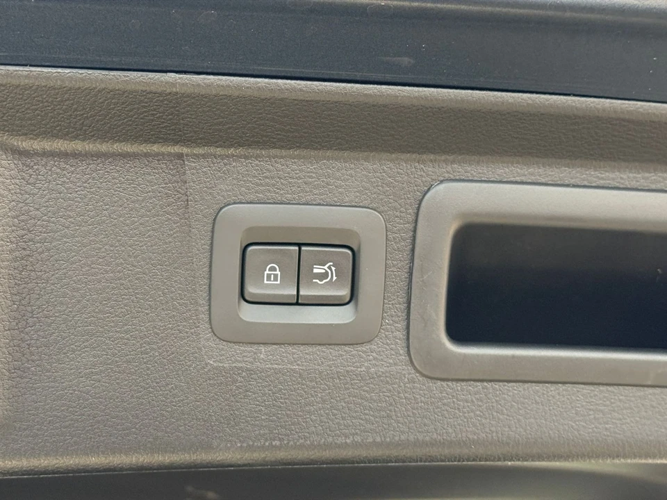 2025 Mazda CX-50 - Image 26 of 31
