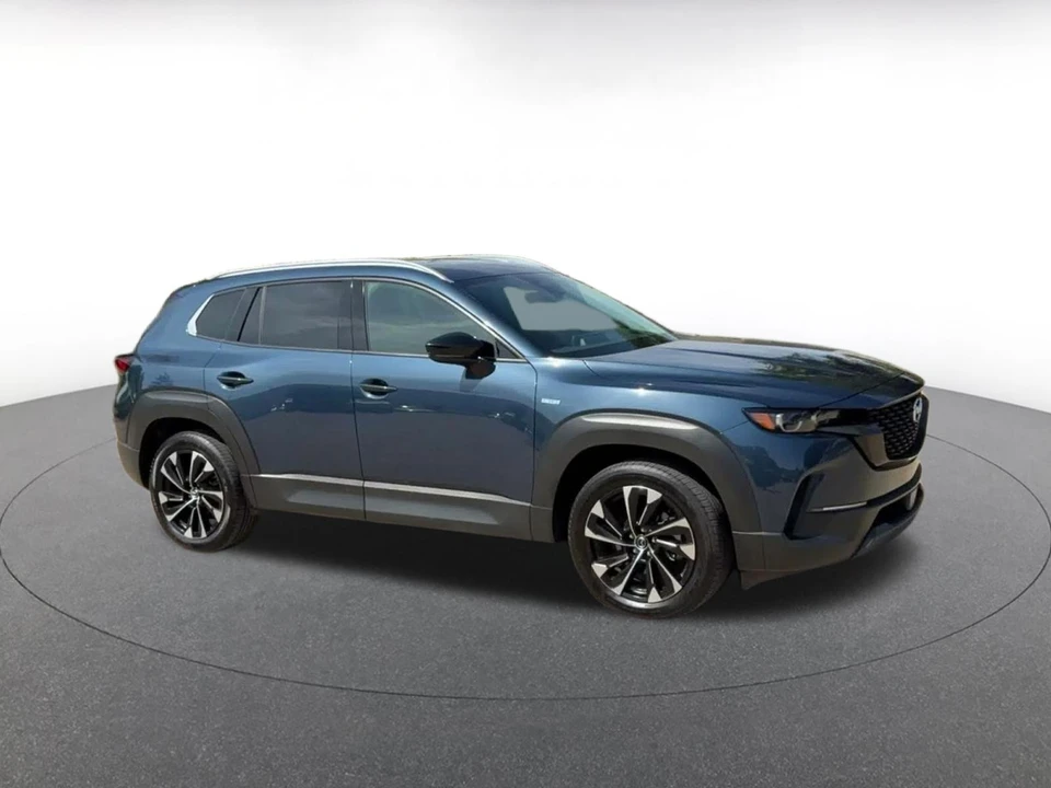 2025 Mazda CX-50 - Image 2 of 31