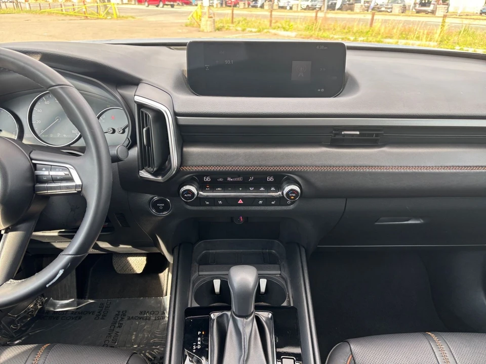 2025 Mazda CX-50 - Image 14 of 31