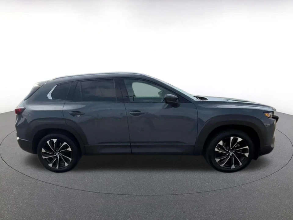 2025 Mazda CX-50 - Image 15 of 31