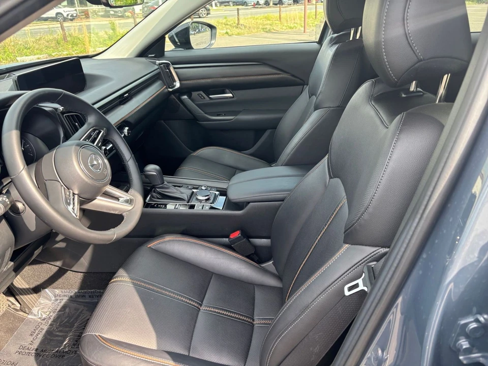 2025 Mazda CX-50 - Image 22 of 31