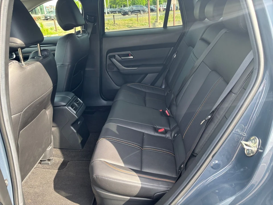 2025 Mazda CX-50 - Image 27 of 31