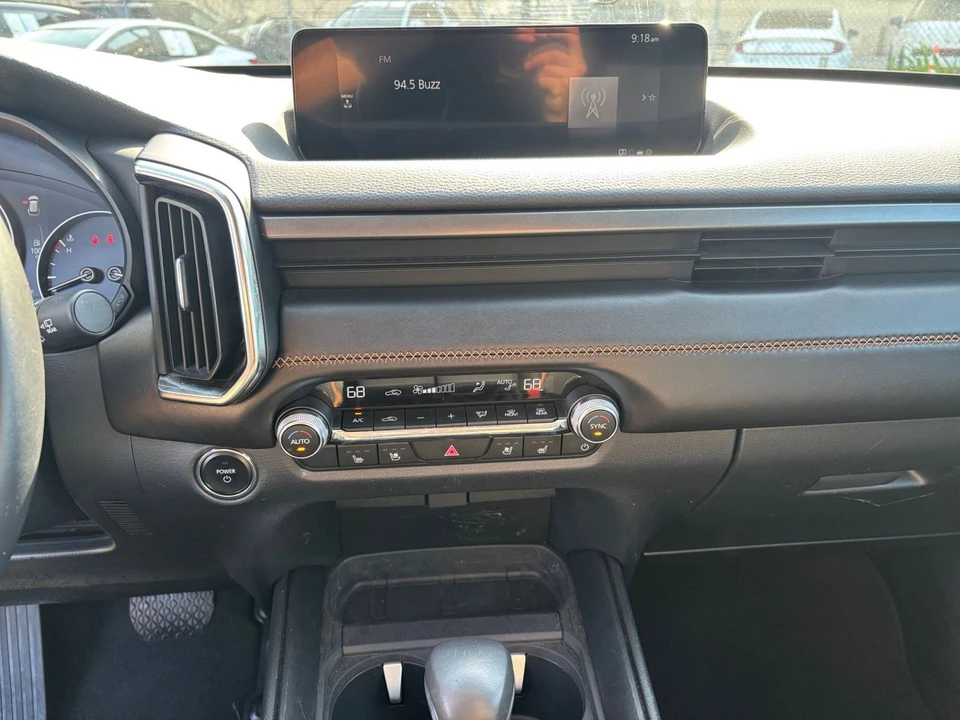2025 Mazda CX-50 - Image 19 of 31