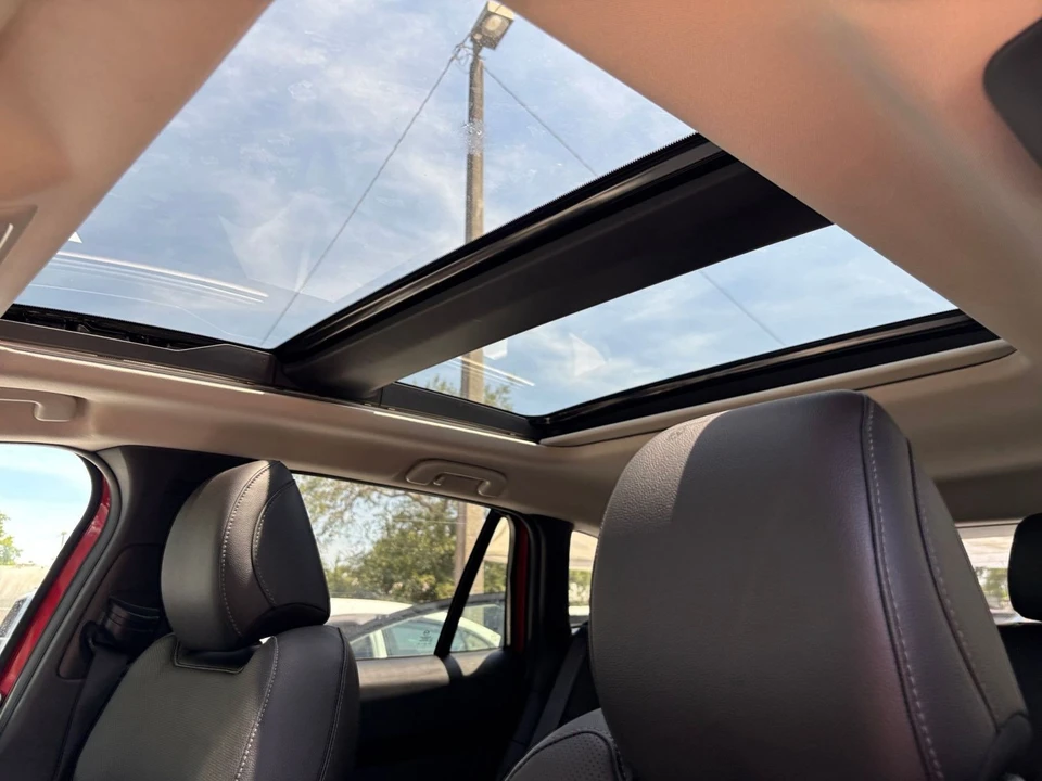 2025 Mazda CX-50 - Image 27 of 31