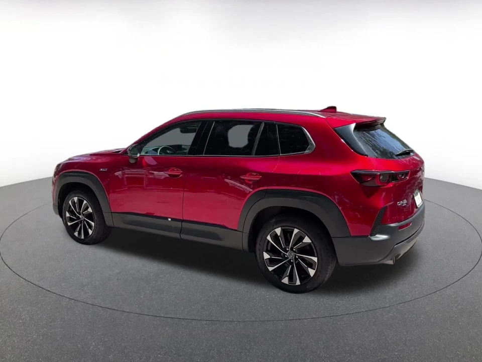 2025 Mazda CX-50 - Image 12 of 31