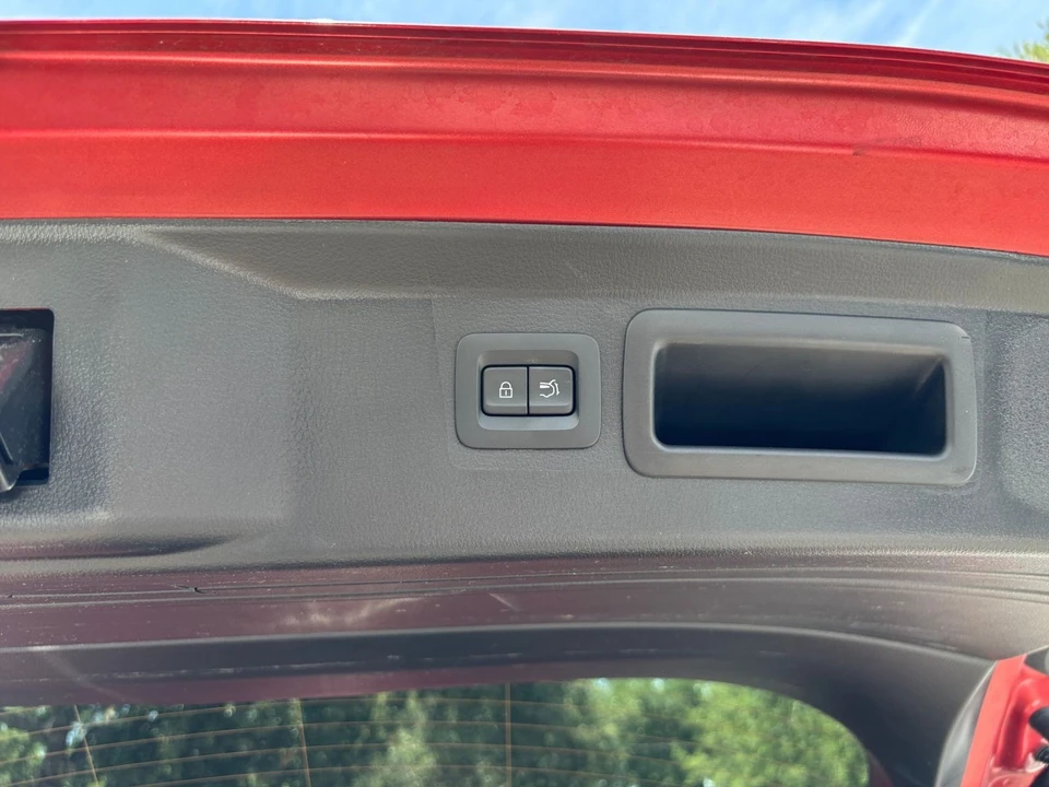 2025 Mazda CX-50 - Image 20 of 31