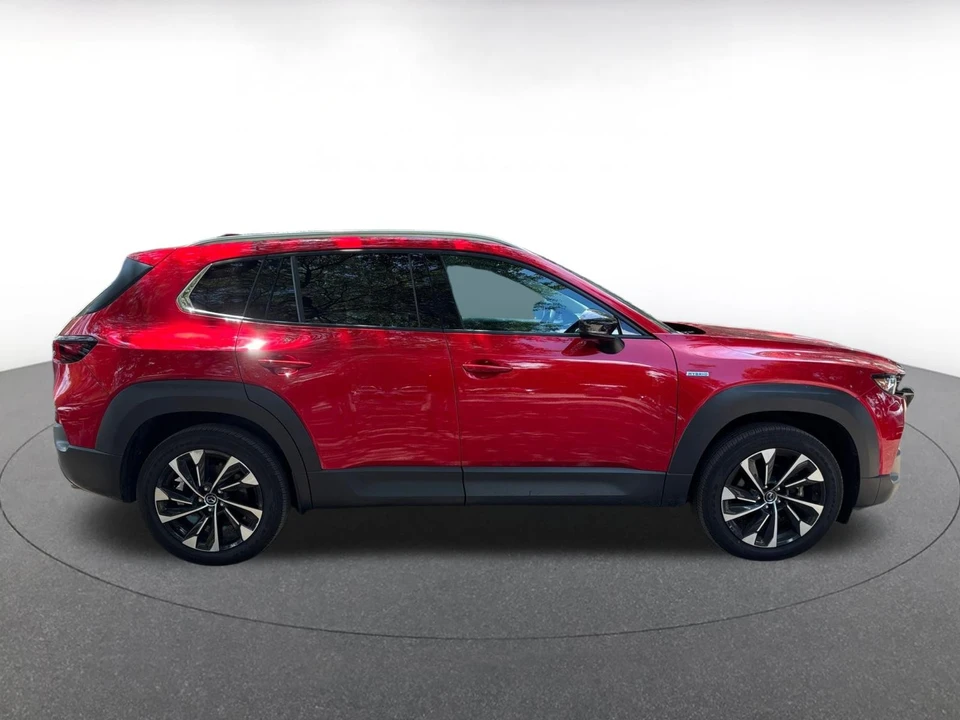 2025 Mazda CX-50 - Image 8 of 10