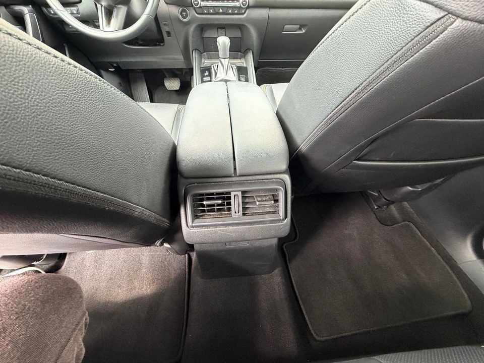 2025 Mazda CX-50 - Image 27 of 31