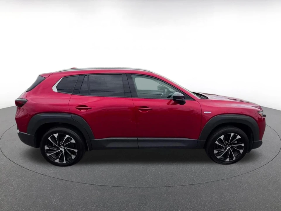 2025 Mazda CX-50 - Image 17 of 31