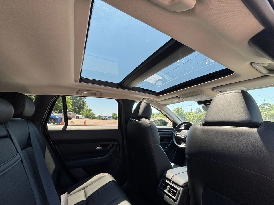 2025 Mazda CX-50 - Image 23 of 31