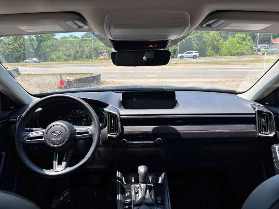 2025 Mazda CX-50 - Image 28 of 31