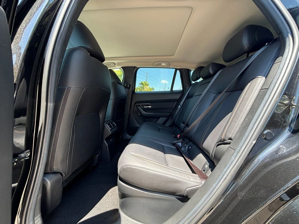 2025 Mazda CX-50 - Image 21 of 31