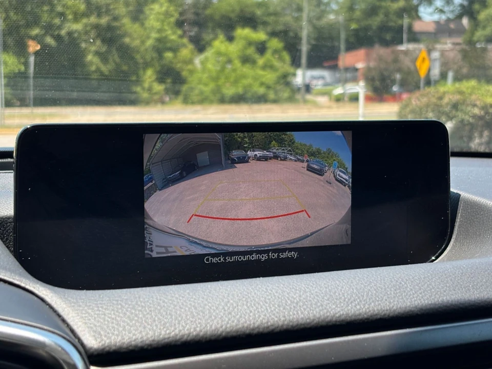 2025 Mazda CX-50 - Image 16 of 31