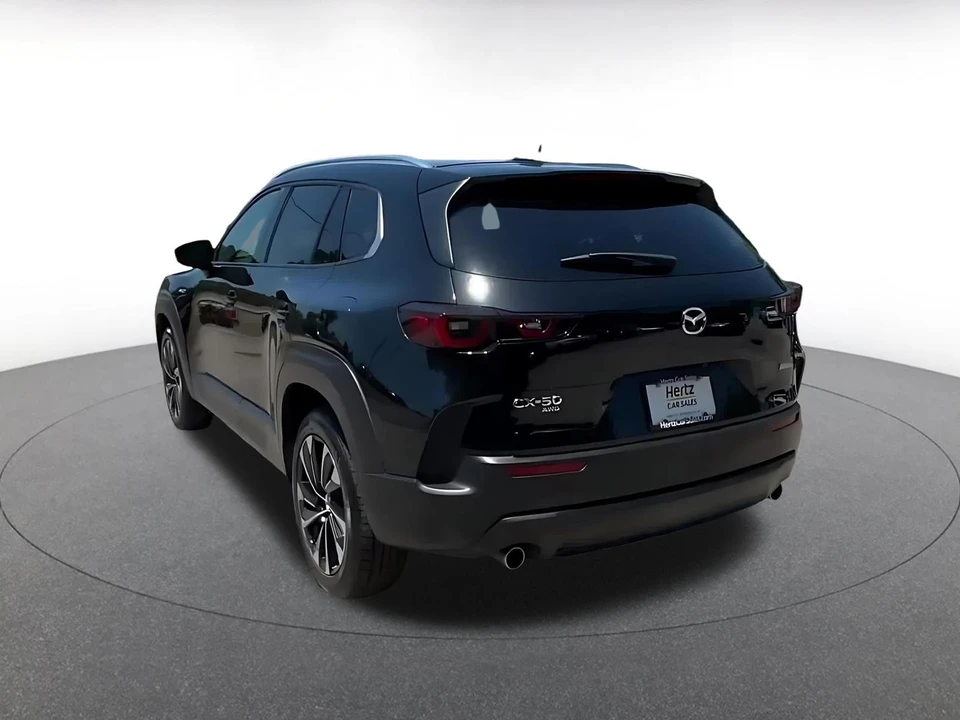 2025 Mazda CX-50 - Image 13 of 31