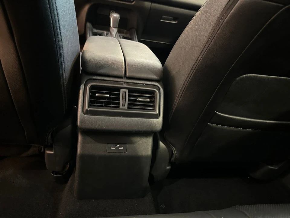 2025 Mazda CX-50 - Image 26 of 31
