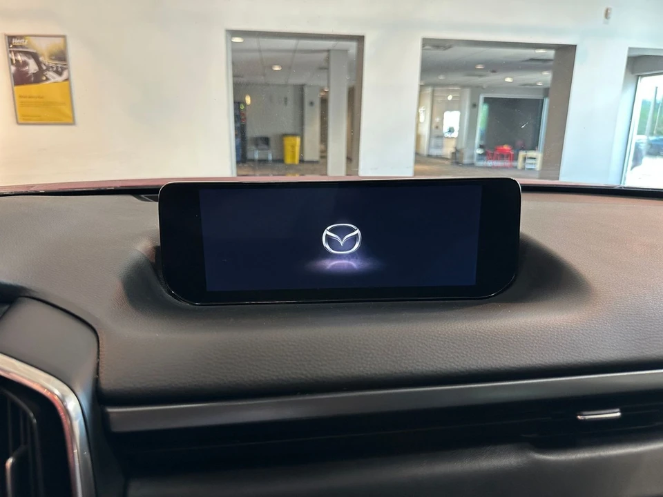 2025 Mazda CX-50 - Image 22 of 31