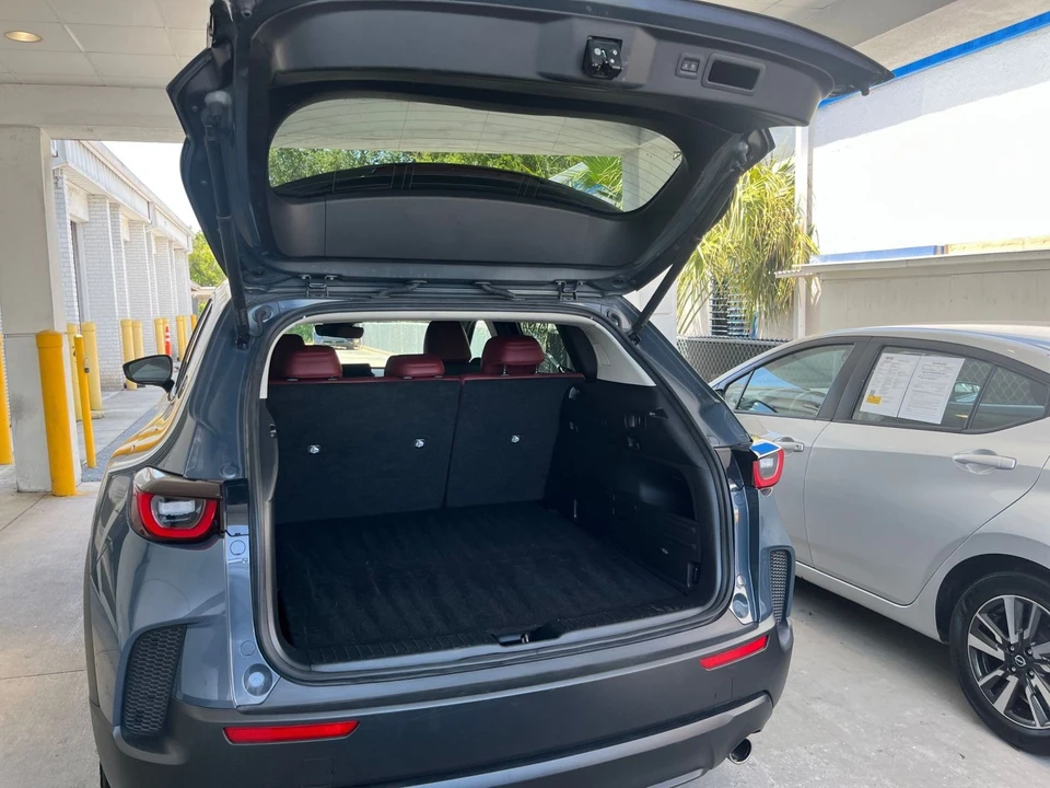 2025 Mazda CX-50 - Image 28 of 31