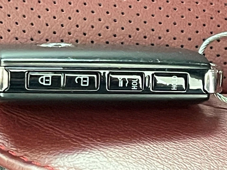 2025 Mazda CX-50 - Image 17 of 31