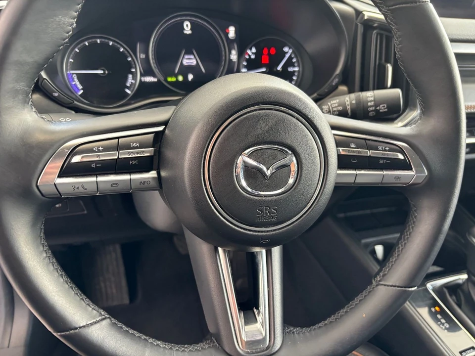 2025 Mazda CX-50 - Image 24 of 31