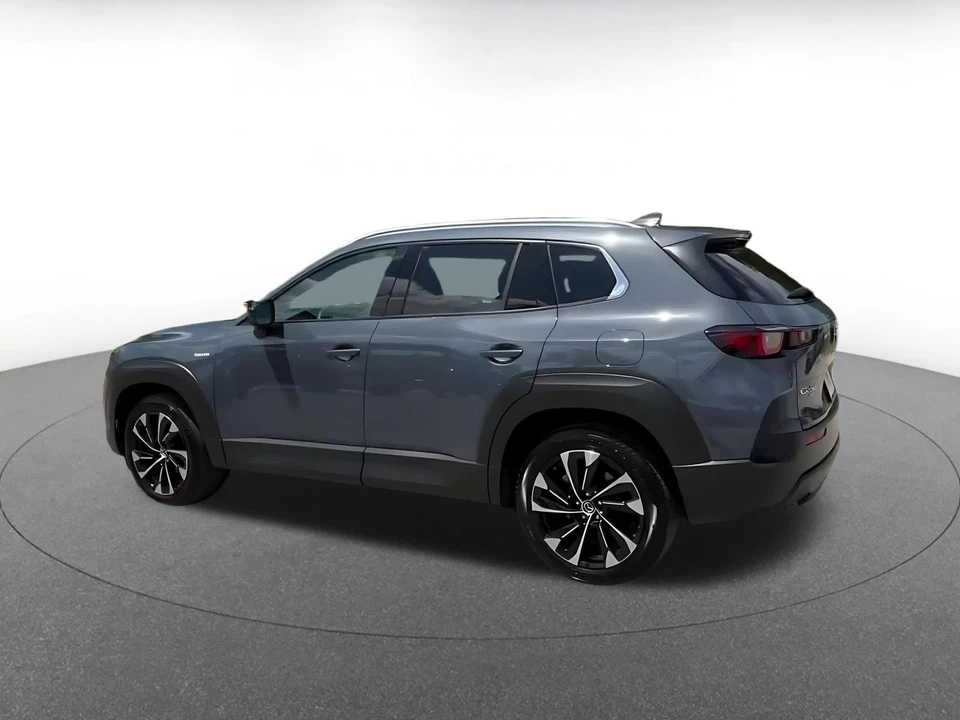 2025 Mazda CX-50 - Image 8 of 31