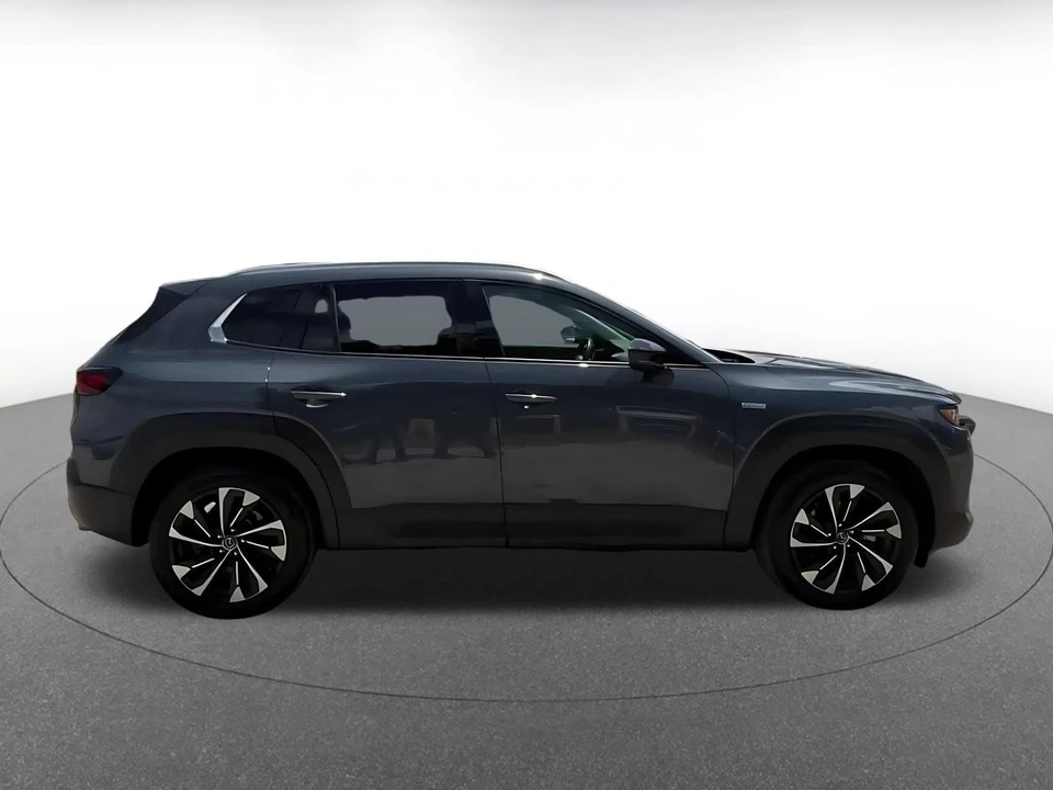 2025 Mazda CX-50 - Image 13 of 31