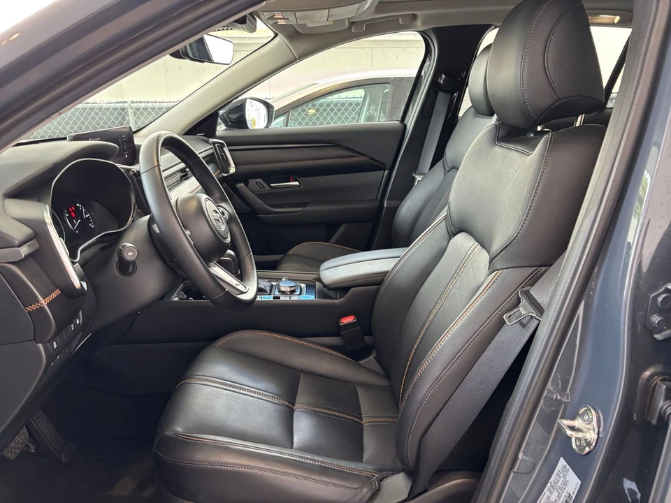 2025 Mazda CX-50 - Image 23 of 31