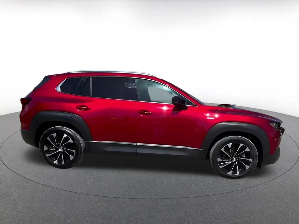 2025 Mazda CX-50 - Image 13 of 31
