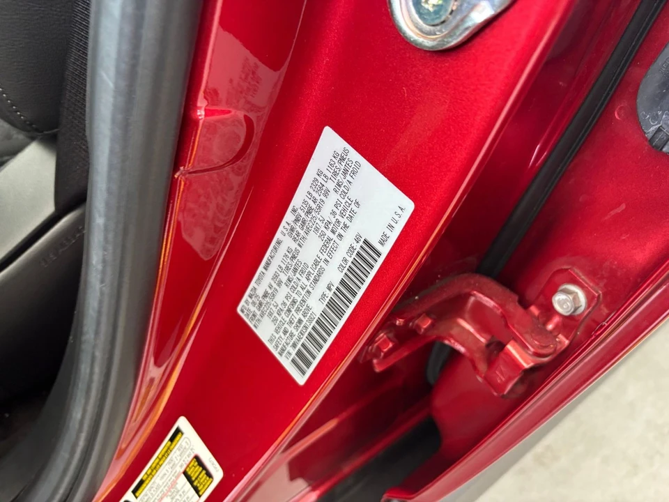 2025 Mazda CX-50 - Image 27 of 31