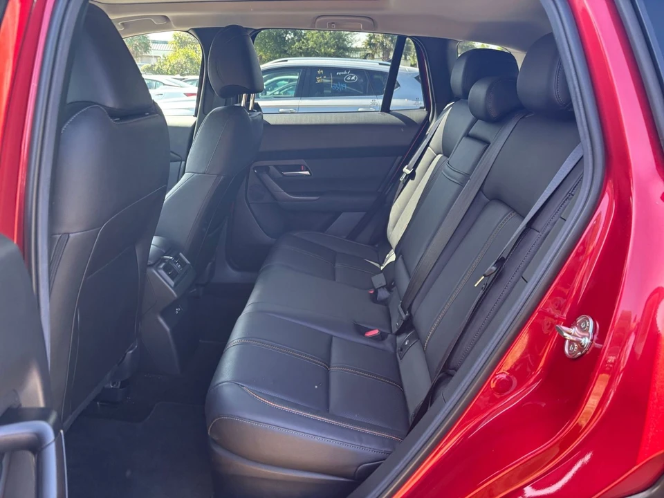 2025 Mazda CX-50 - Image 23 of 31