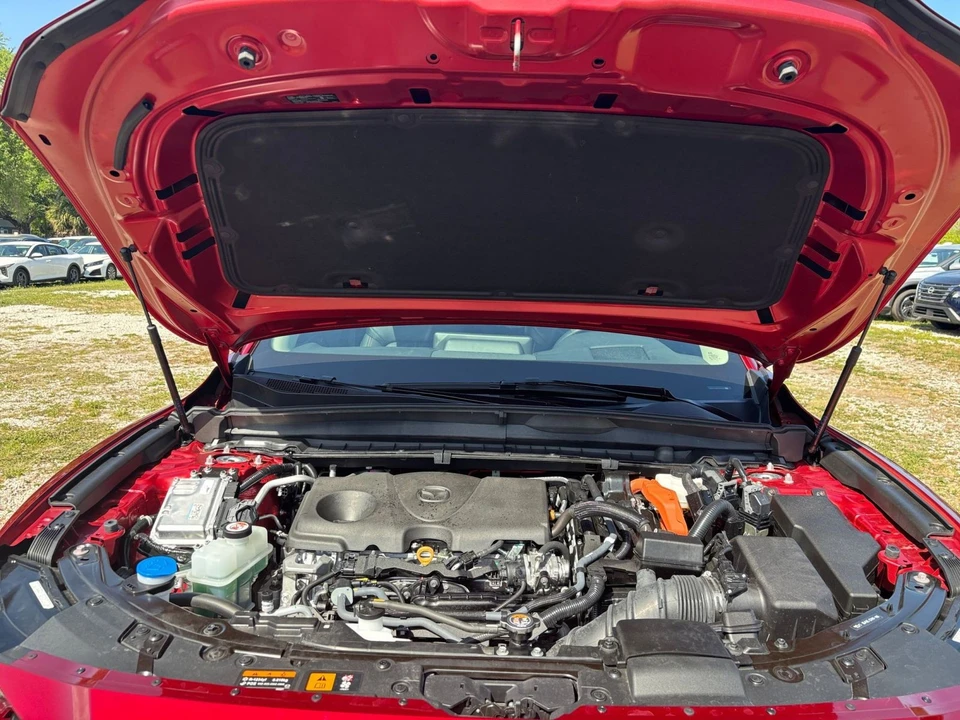 2025 Mazda CX-50 - Image 30 of 31