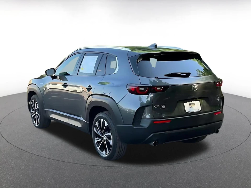 2025 Mazda CX-50 - Image 13 of 31
