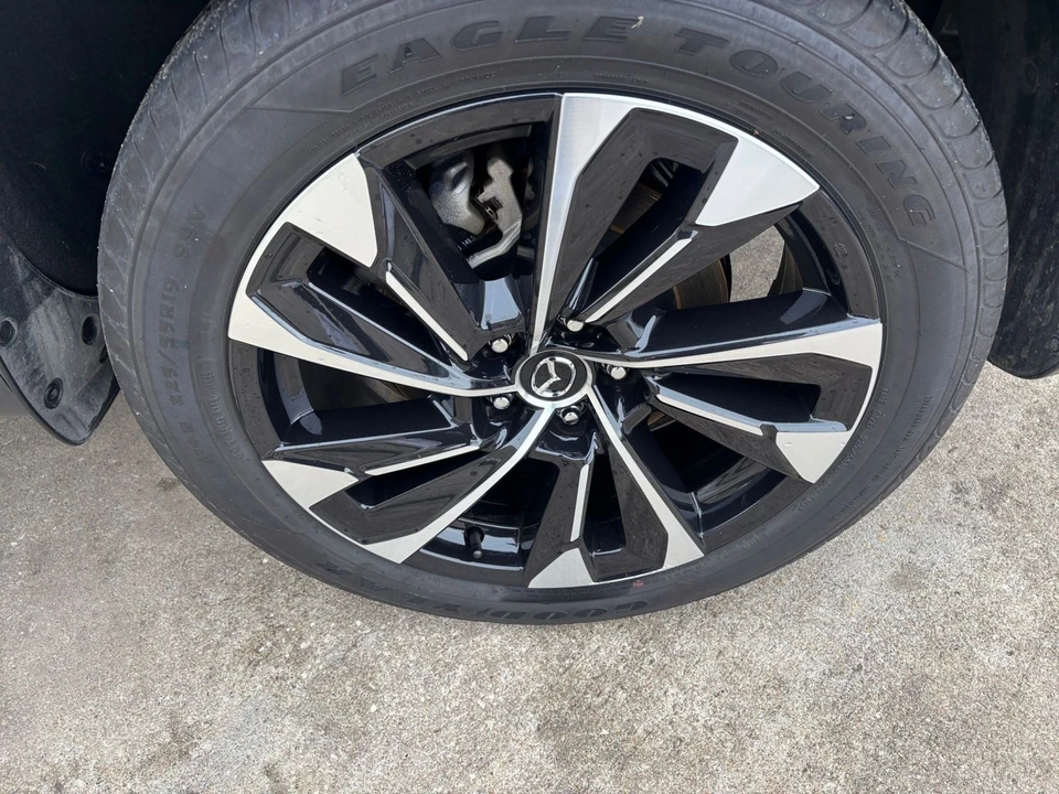 2025 Mazda CX-50 - Image 27 of 31