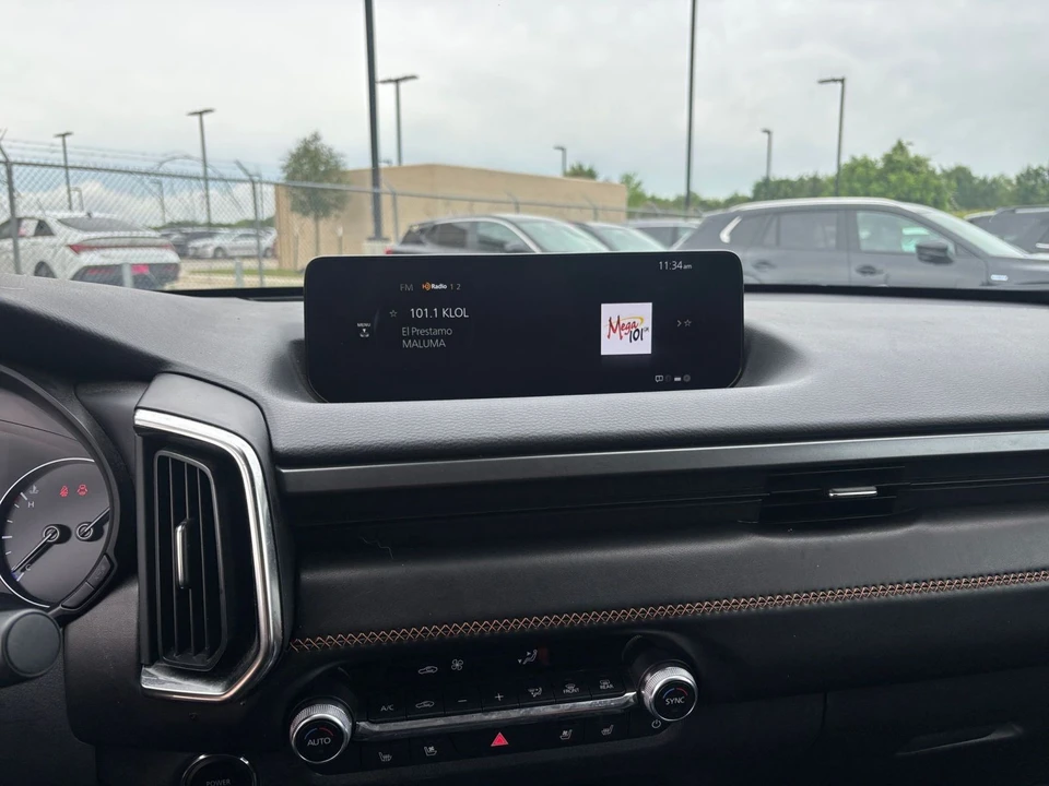 2025 Mazda CX-50 - Image 18 of 31
