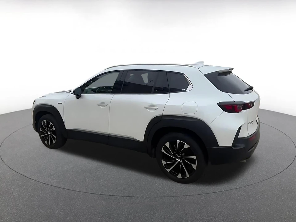 2025 Mazda CX-50 - Image 12 of 31
