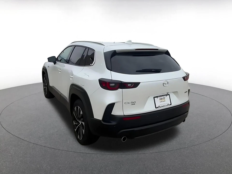 2025 Mazda CX-50 - Image 13 of 31