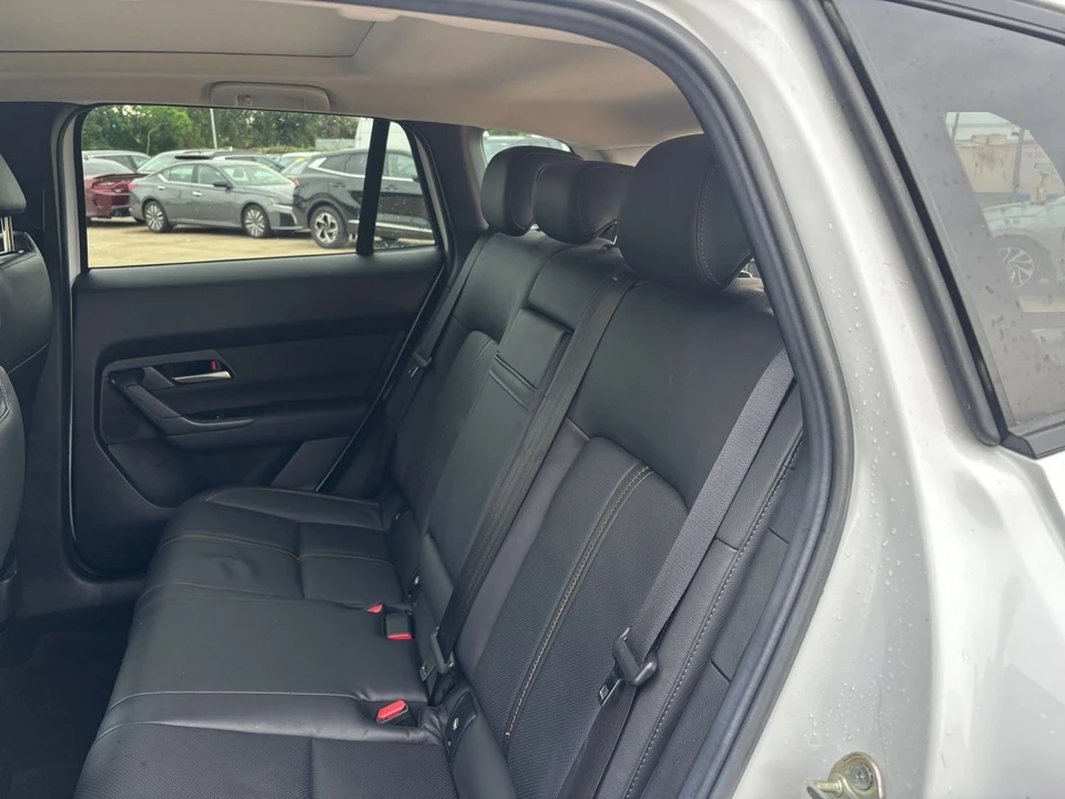 2025 Mazda CX-50 - Image 22 of 31