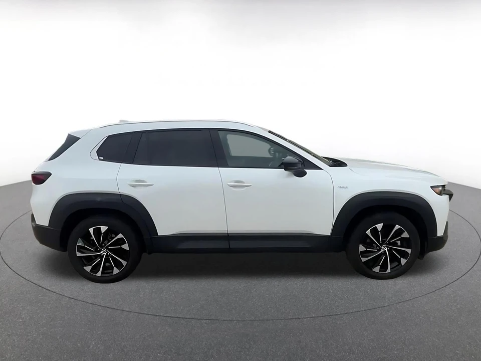 2025 Mazda CX-50 - Image 15 of 31