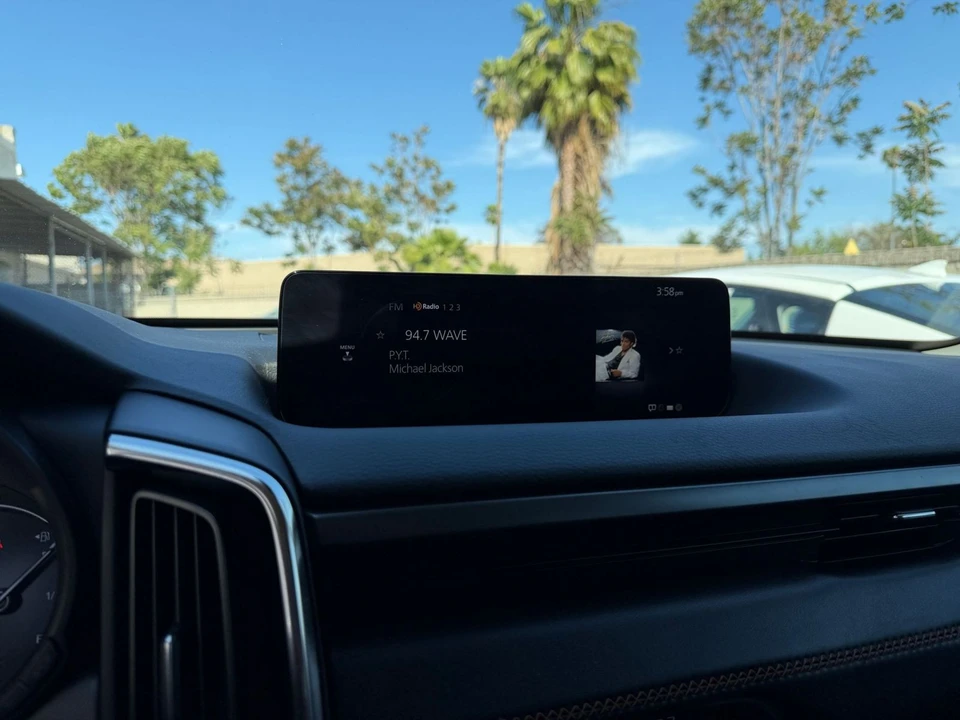 2025 Mazda CX-50 - Image 17 of 31