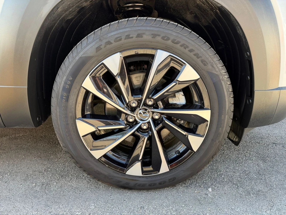 2025 Mazda CX-50 - Image 28 of 31