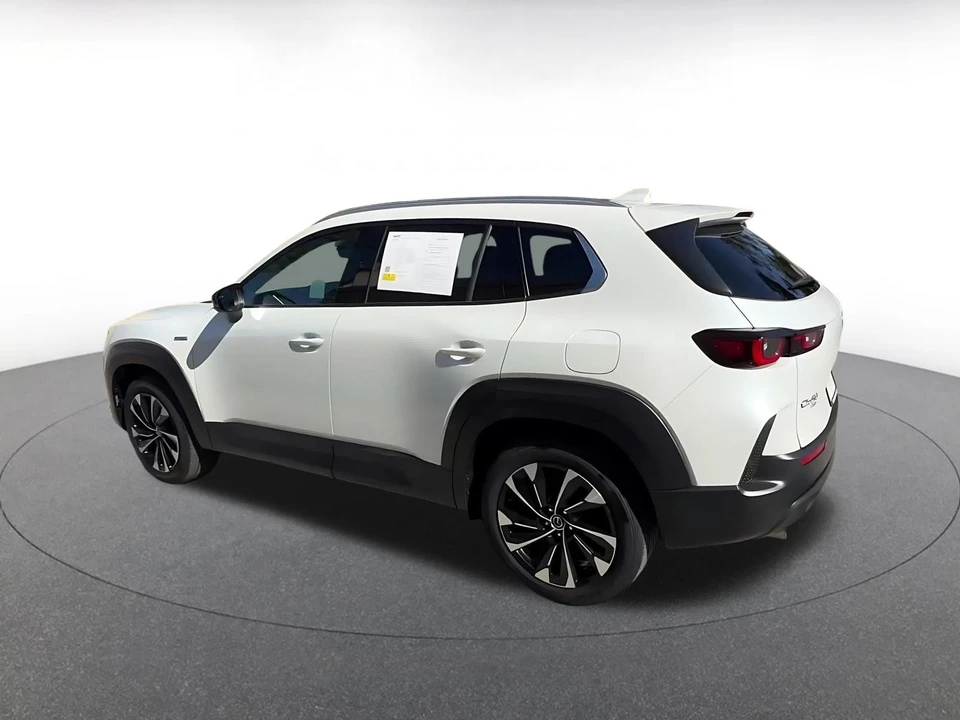2025 Mazda CX-50 - Image 8 of 31